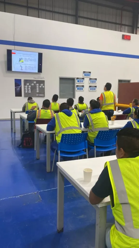 Curso y licencia dc3 montacargas